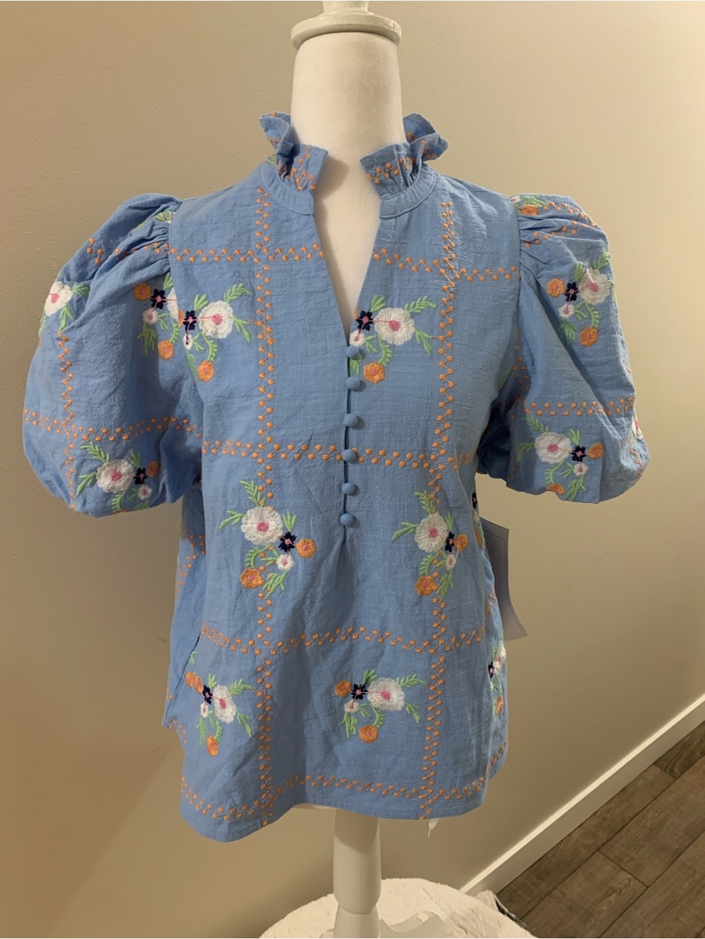 entro Light Blue Puff-Sleeve Embroidered Floral Blouse